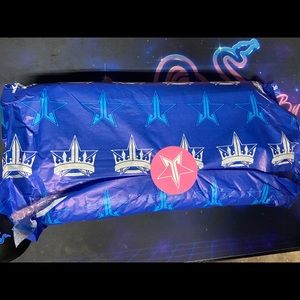 BLUE BLOOD PALETTE UNOPENED